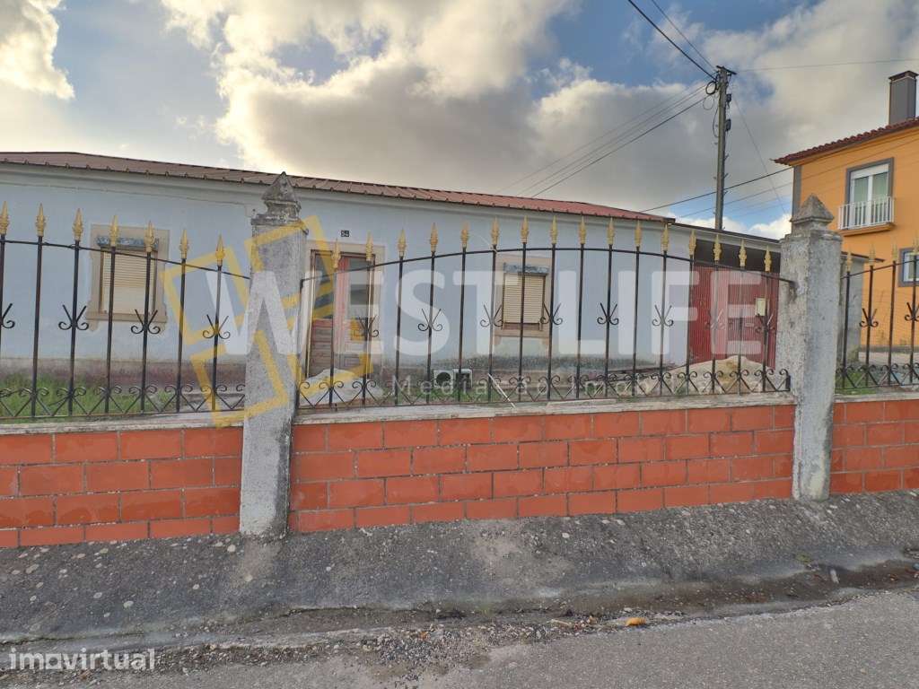Moradia T3 inserida num lote de 422m2 - POTENCIAL HABITACIONAL - Ca... - Grande imagem: 2/22