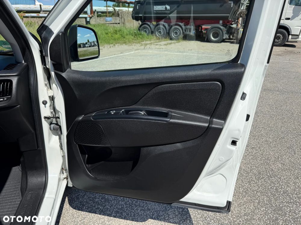 Fiat Doblo 1.4 16V Active - 22