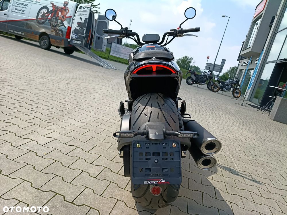 Morbidelli C1002V - 7