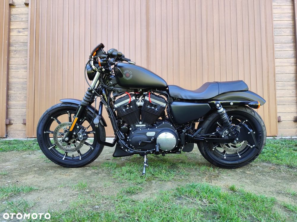Harley-Davidson Sportster Iron 883 - 1