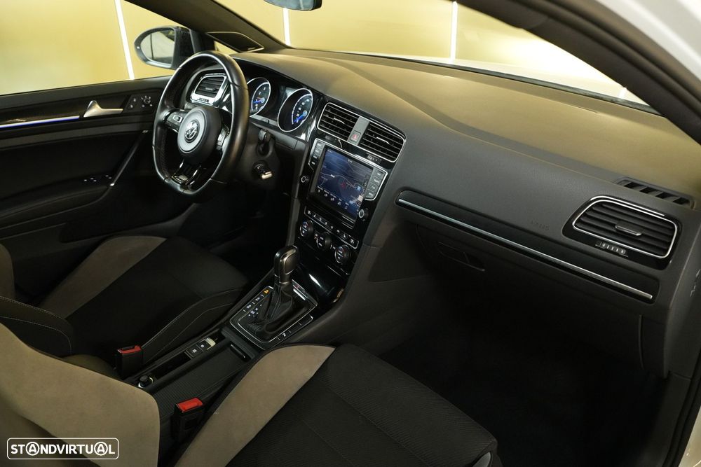 VW Golf 2.0 TSI R DSG - 37