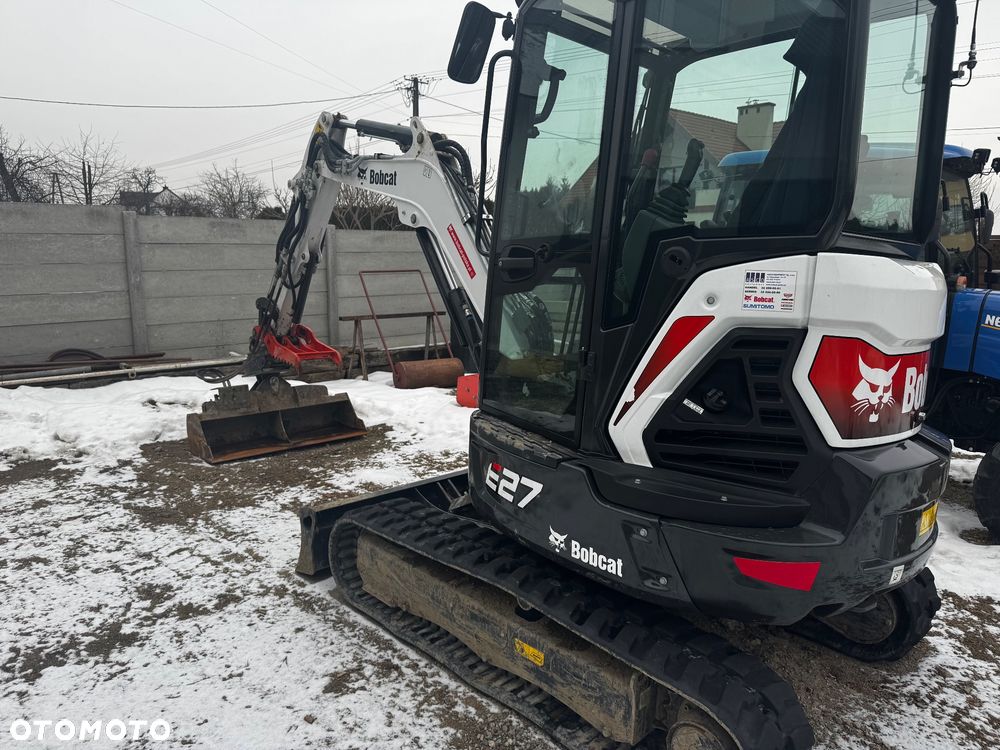 Bobcat E27 - 1