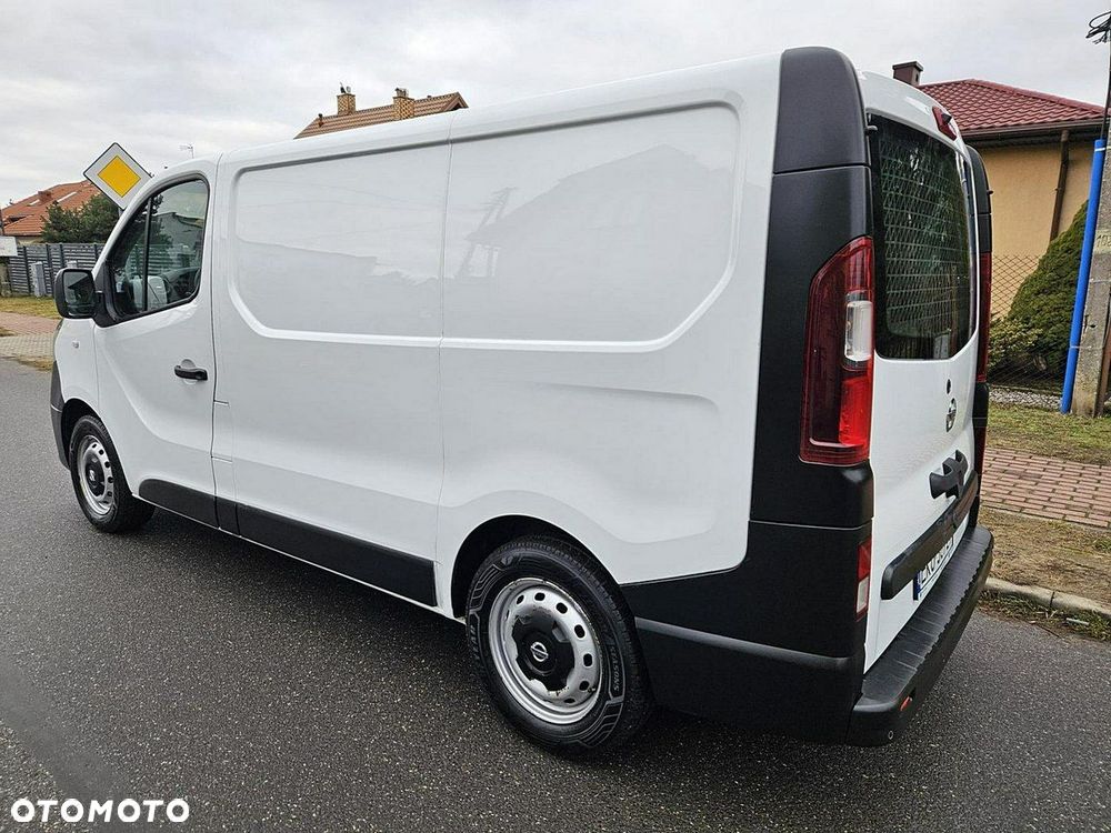 Nissan NV300 - 2