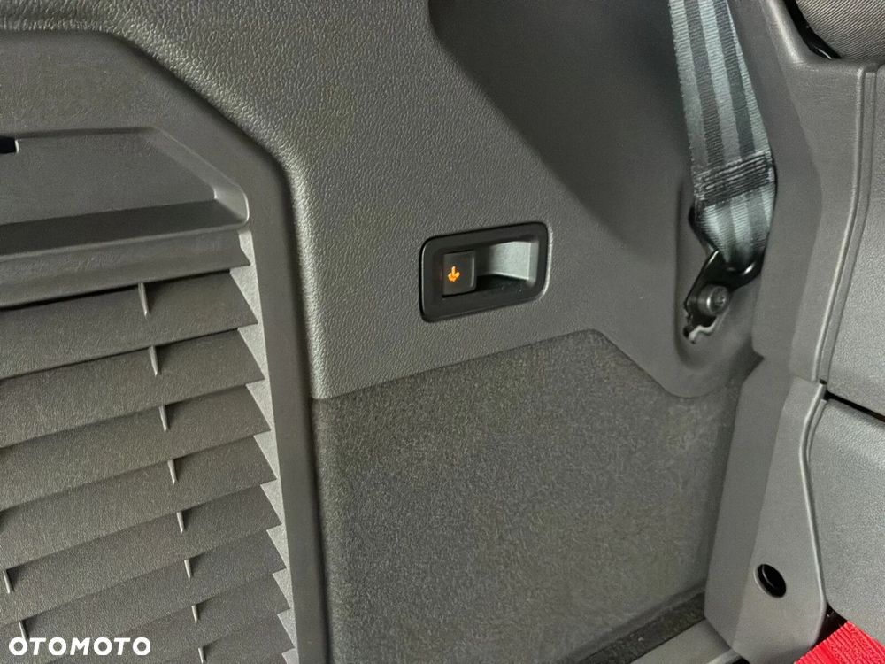 Volkswagen Multivan - 36