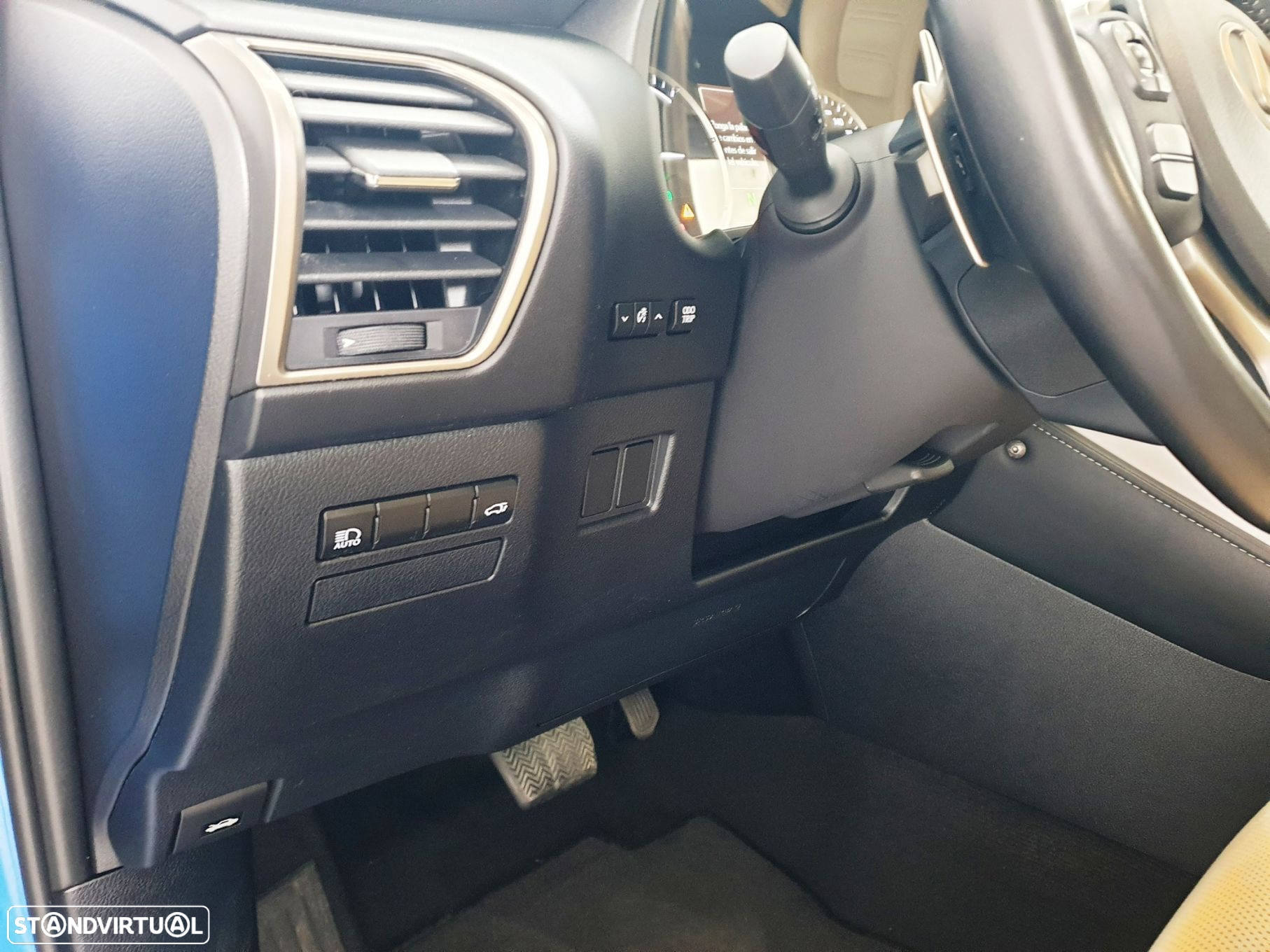 Lexus NX 300h Executive+ - 16