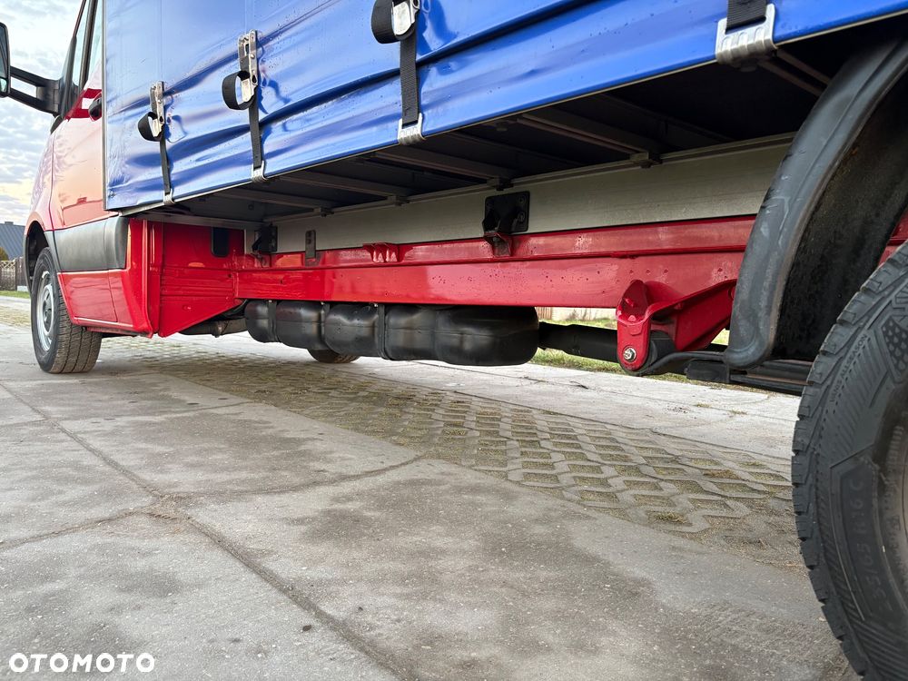 Mercedes-Benz Sprinter - 9