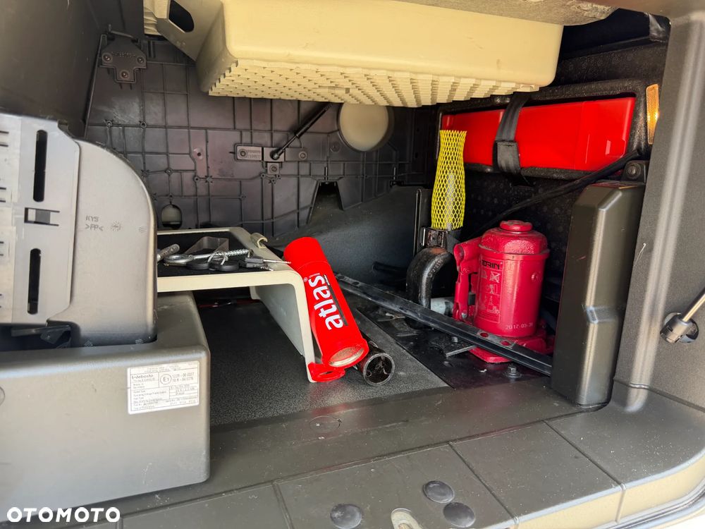 Volvo FH 500 XL LOW DECK MEGA / 535 181 KM / AUTOMAT / ORYGINALNY PRZEBIEG / BARDZO DOBRE OPONY / NAJWYŻSZA KABINA XL / 2 ZBIORNIKI PALIWOWE / CAŁE NA PODUSZCE / 2017 ROK !! - 36