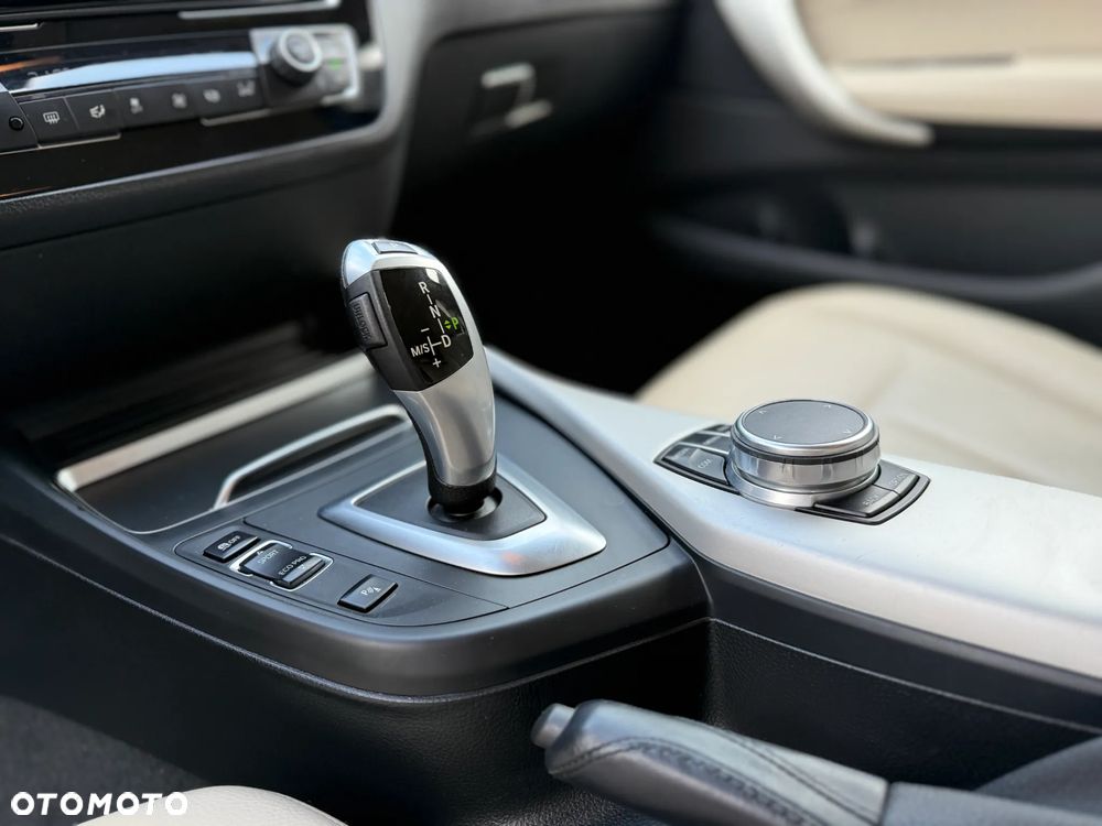 BMW Seria 1 - 21