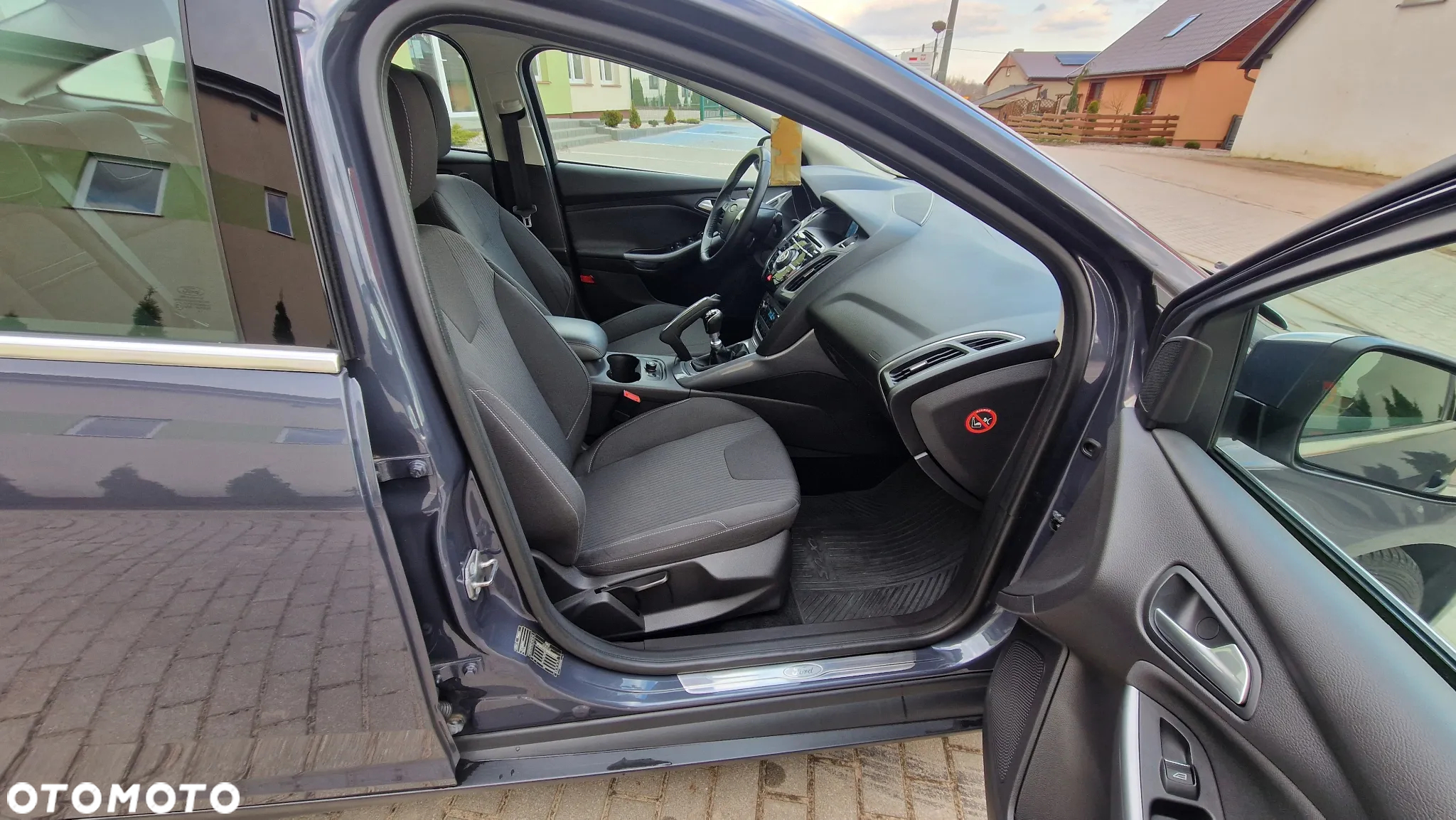 Ford Focus Turnier 1.6 EcoBoost Start-Stopp-System SYNC Edition - 24