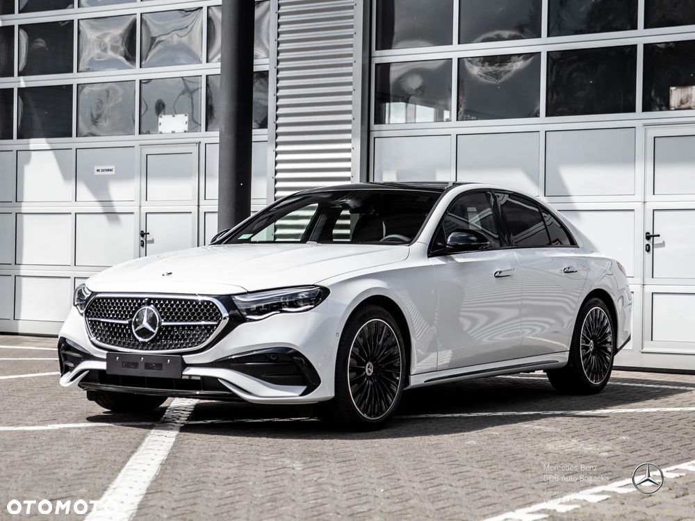 Mercedes-Benz Klasa E 300 de PHEV 4-Matic AMG 9G-Tronic - 2