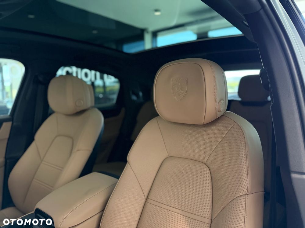 Porsche Cayenne E-Hybrid PHEV Black Edition - 20