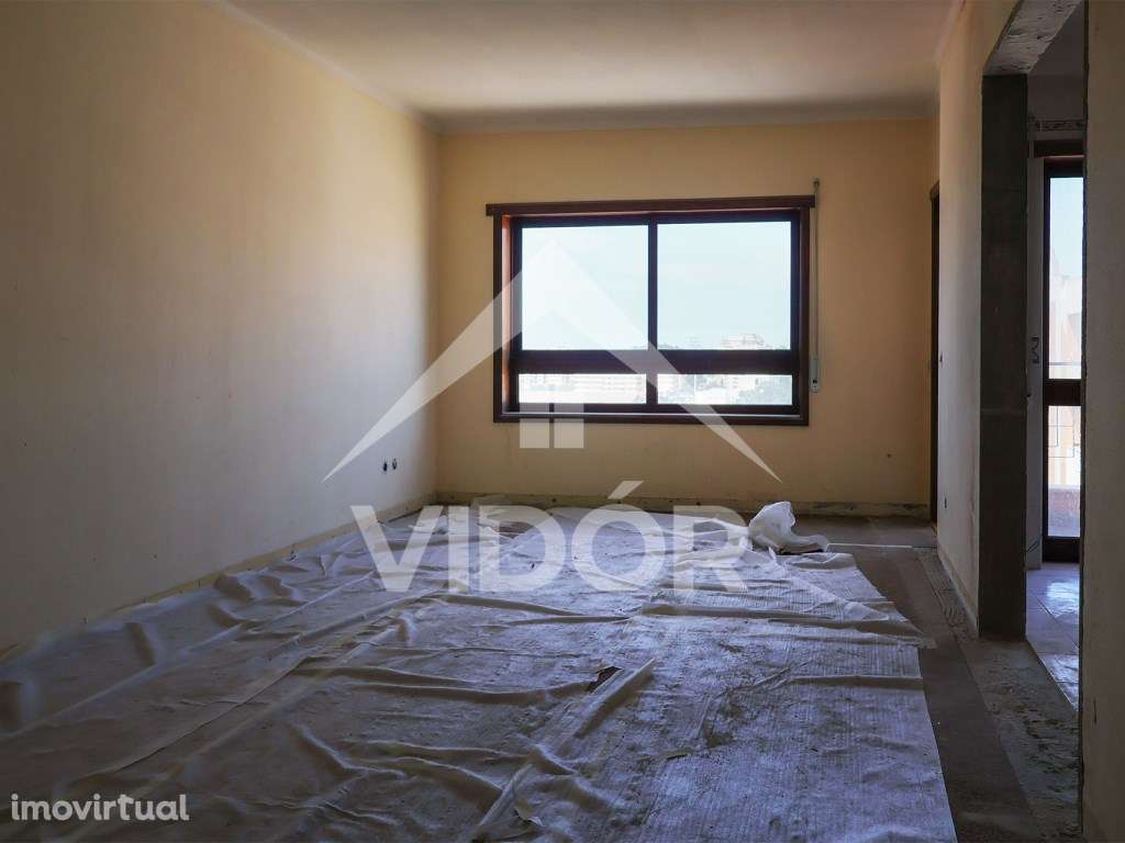 T3 no 8º andar com Parqueamento e Arrecadação - Grande imagem: 3/18