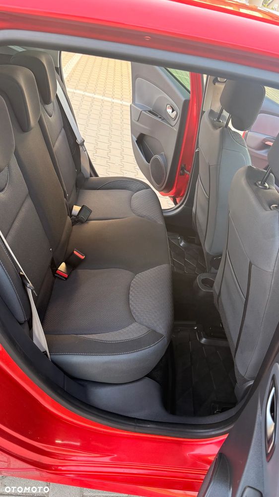 Renault Clio 1.2 TCe GT 120 EDC EU6 - 11