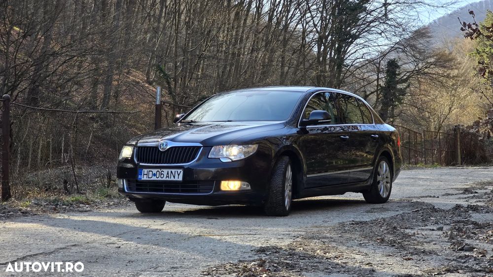 Skoda Superb 2.0 TDI Elegance DSG - 2