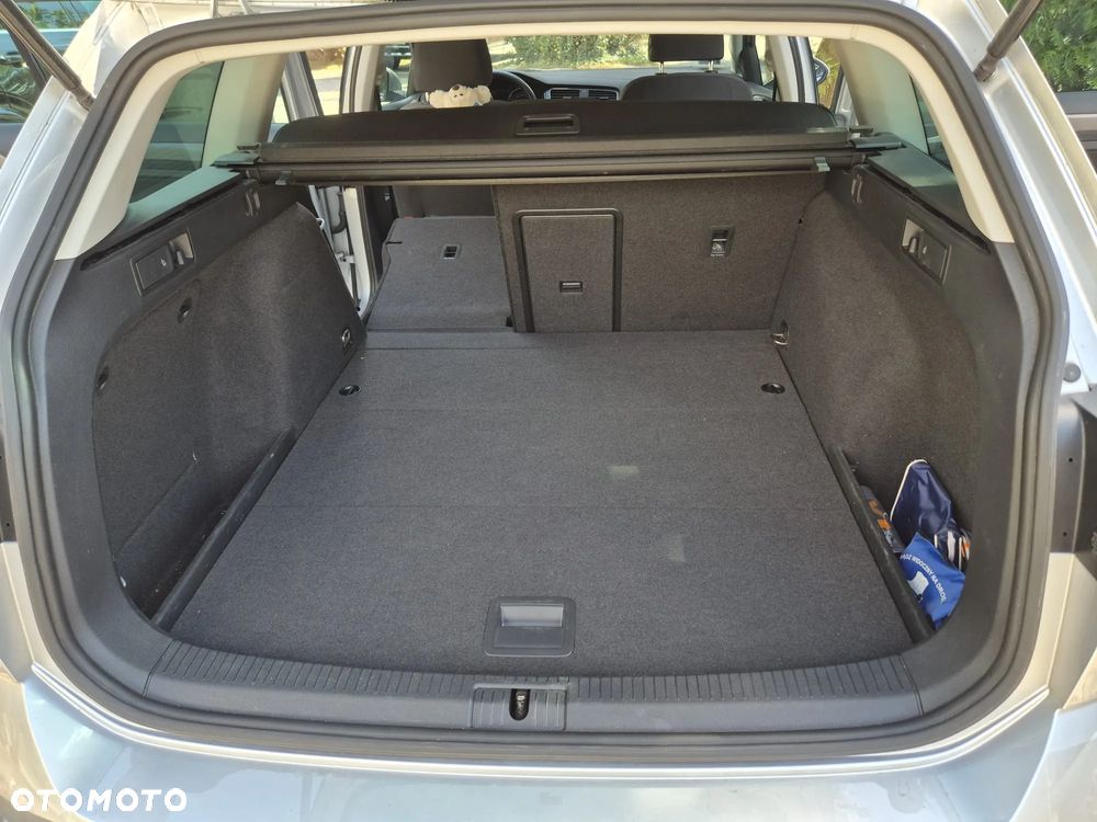 Volkswagen Golf 1.5 TSI BMT Evo Comfortline DSG - 2