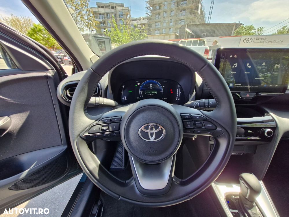 Toyota Yaris Cross - 15