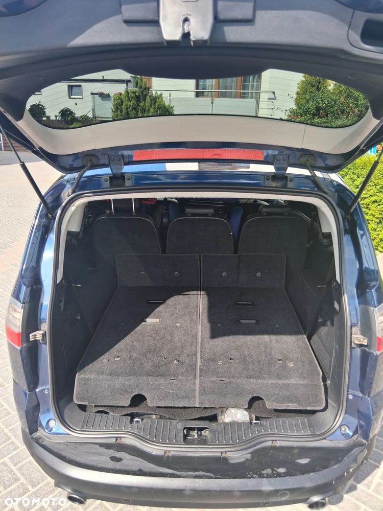 Ford S-Max - 10