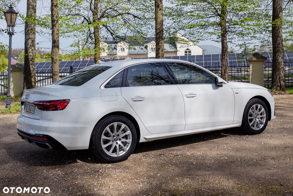 Audi A4 - 4