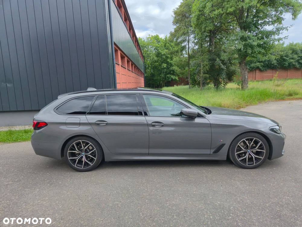BMW Seria 5 520d xDrive mHEV M Sport sport - 4