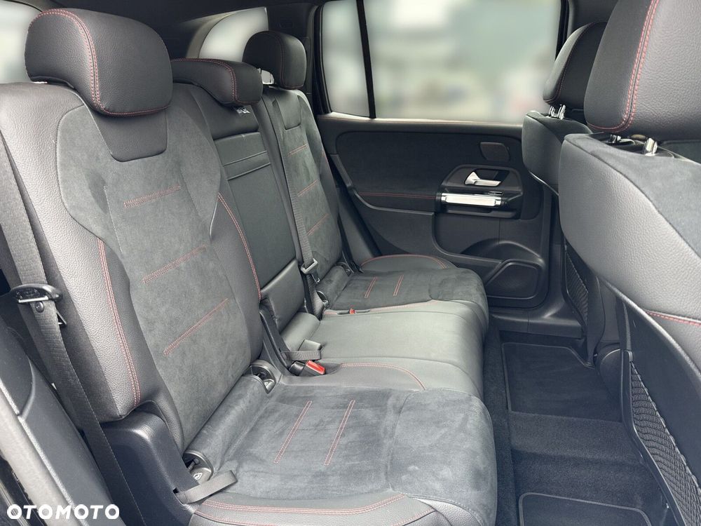 Mercedes-Benz GLB - 22