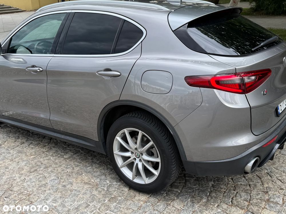 Alfa Romeo Stelvio - 7
