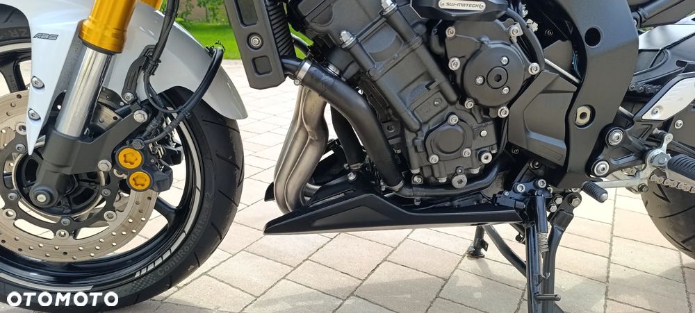 Yamaha FZ8 - 37