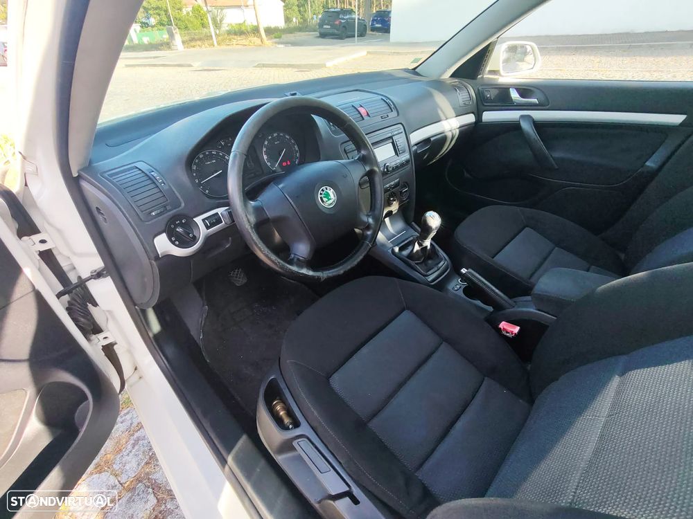 Skoda Octavia Break - 17