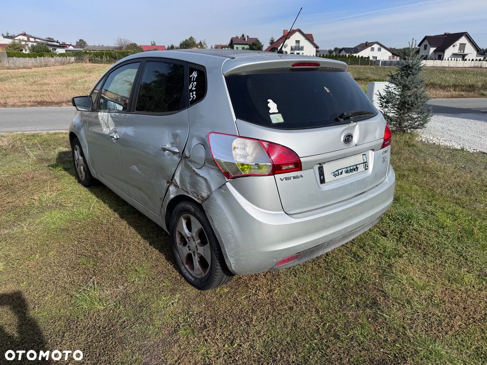 Kia Venga 1.6 CRDi 128 Dream-Team Edition - 4