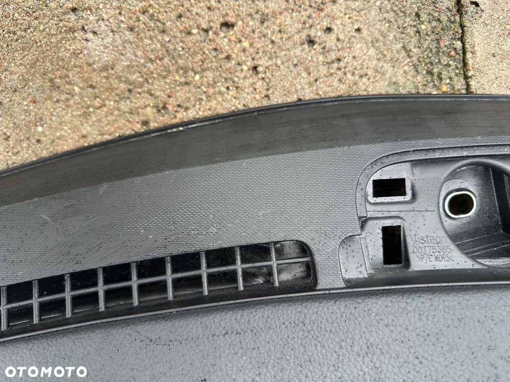 SMART 453  BRABUS skórzana konsola UK air bag poduszki kokpit deska pulpit Anglik nawiew dekor poduszka air bag pasażera - 8