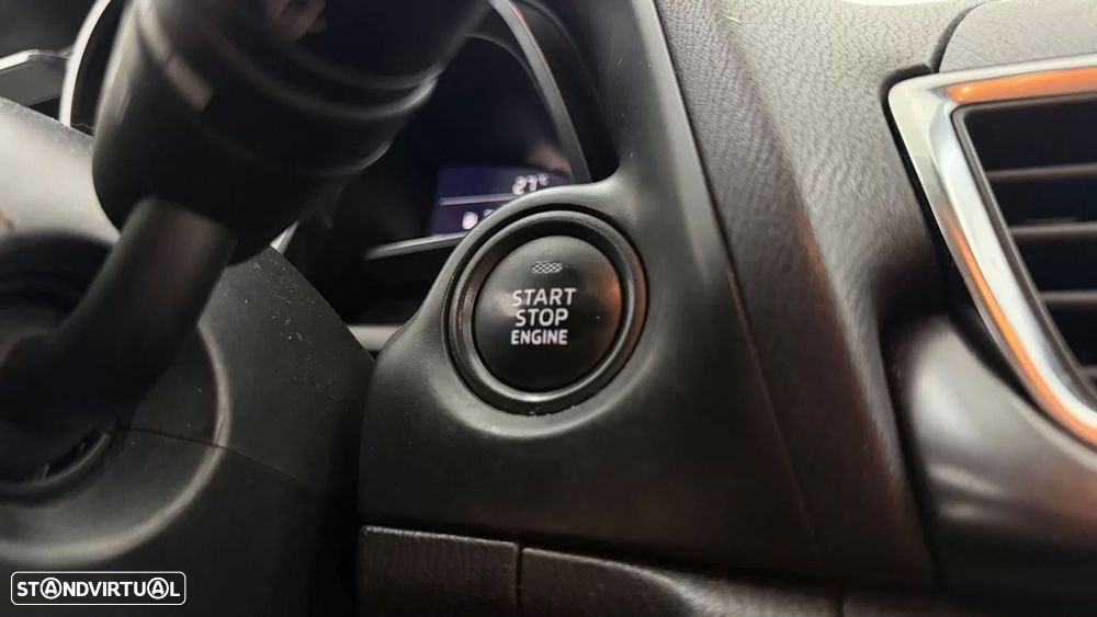 Mazda 3 Hatchback - 16