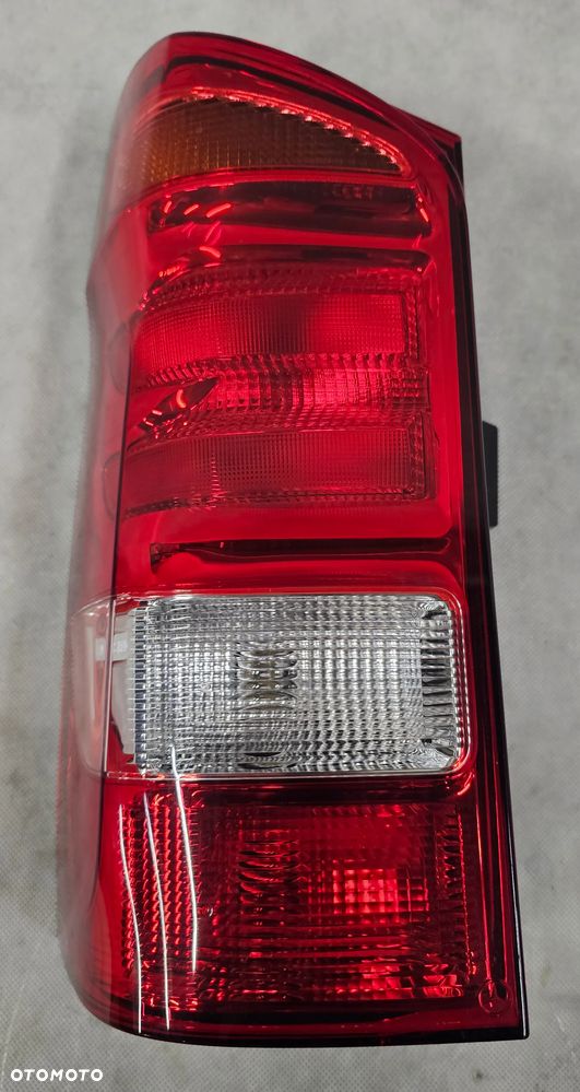 Lampa lewa Mercedes Vito A4478200064