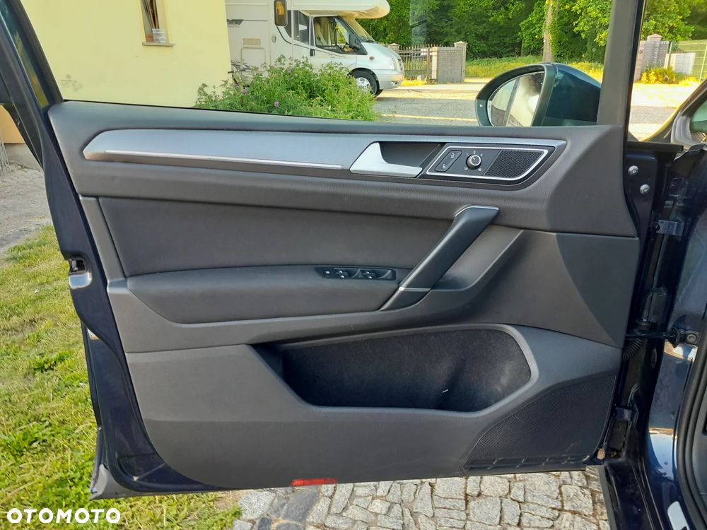 Volkswagen Golf Sportsvan 1.2 TSI (BlueMotion Technology) DSG Sound - 22