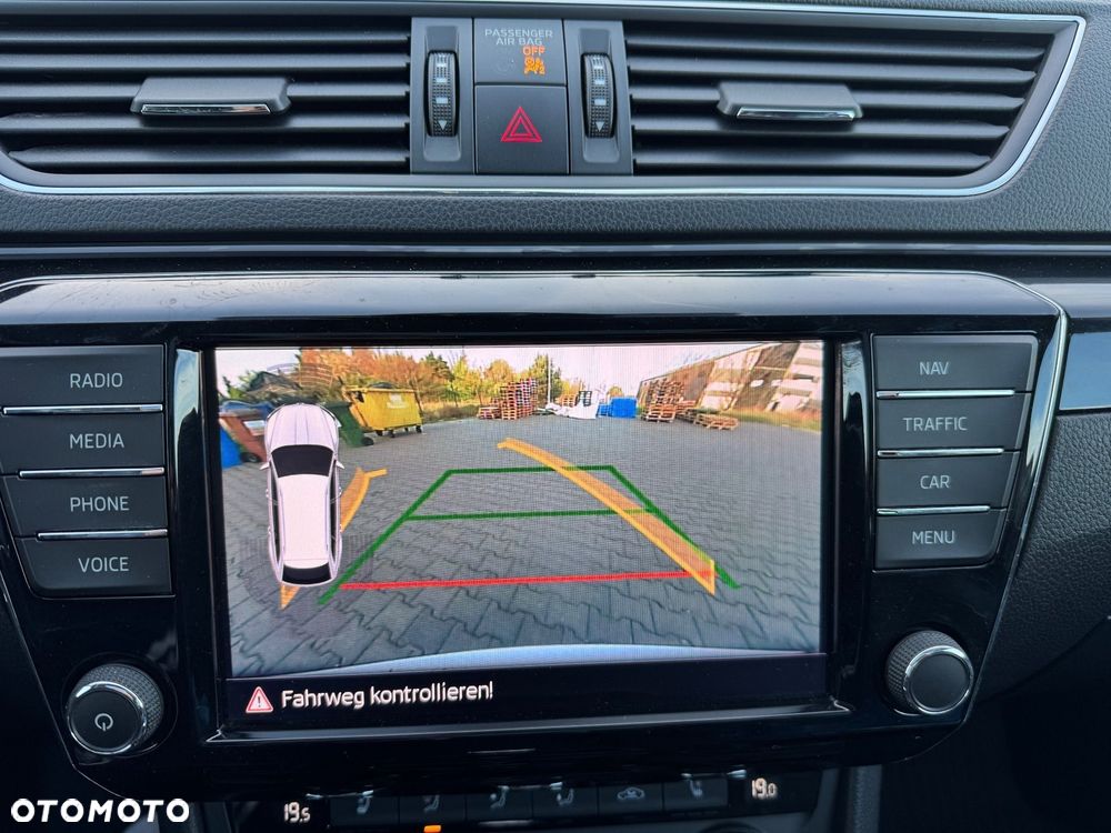 Skoda Superb 2.0 TDI 4x4 DSG L&K - 27