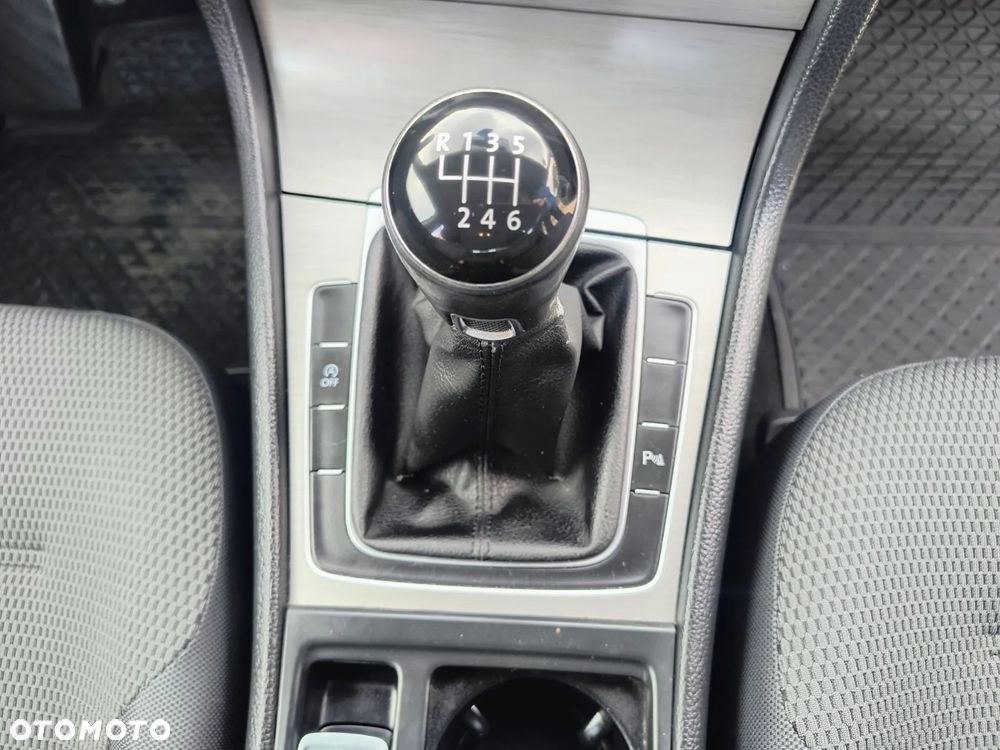 Volkswagen Golf 1.4 TSI BMT Comfortline - 17