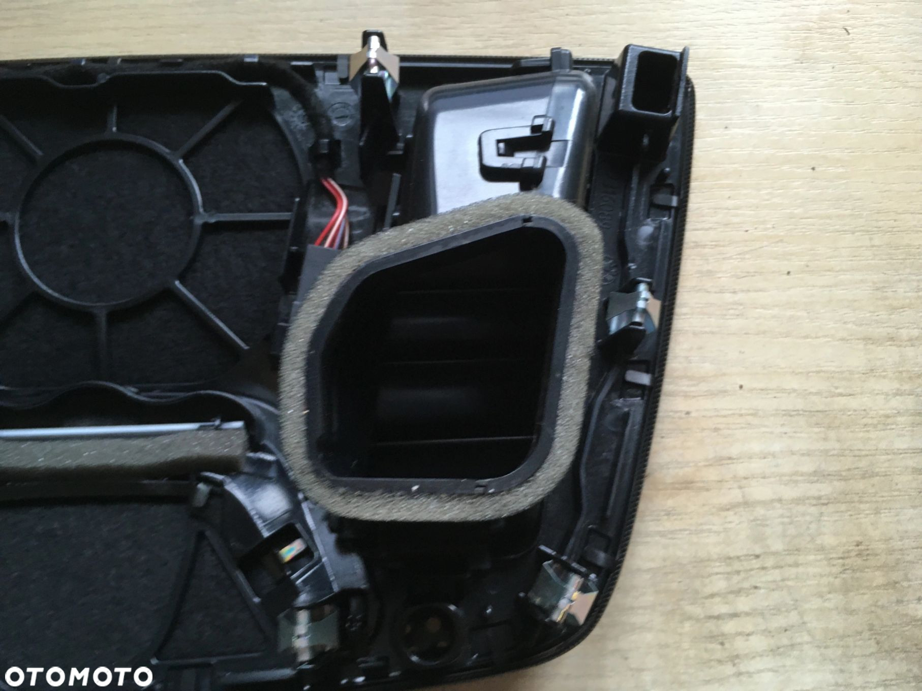 KRATKA OSŁONA GŁOŚNIKA CENTRALNEGO BOWERS WILKINS BMW G11 G12 - 6