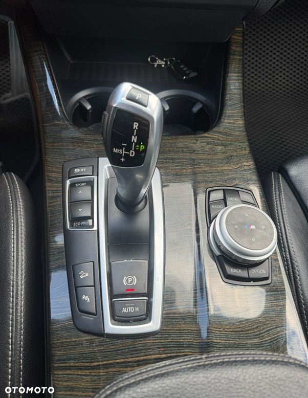 BMW X3 28i xDrive - 4