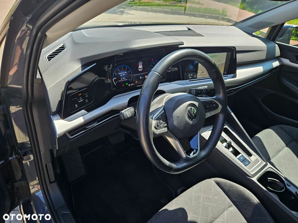 Volkswagen Golf - 25