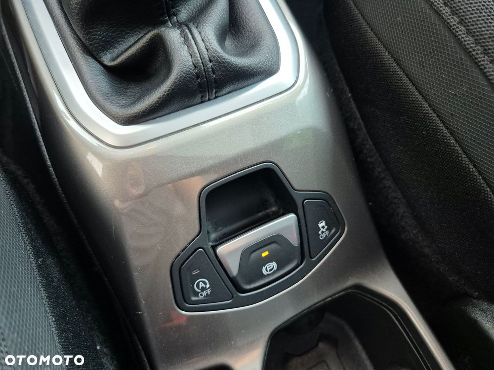 Jeep Renegade 1.4 MultiAir Limited - 31
