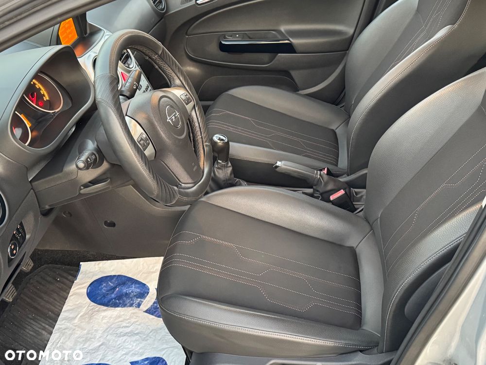 Opel Corsa 1.4 16V 150 Jahre - 14