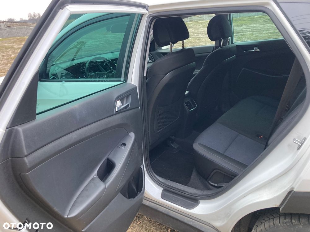 Hyundai Tucson blue 1.7 CRDi 2WD Style - 6