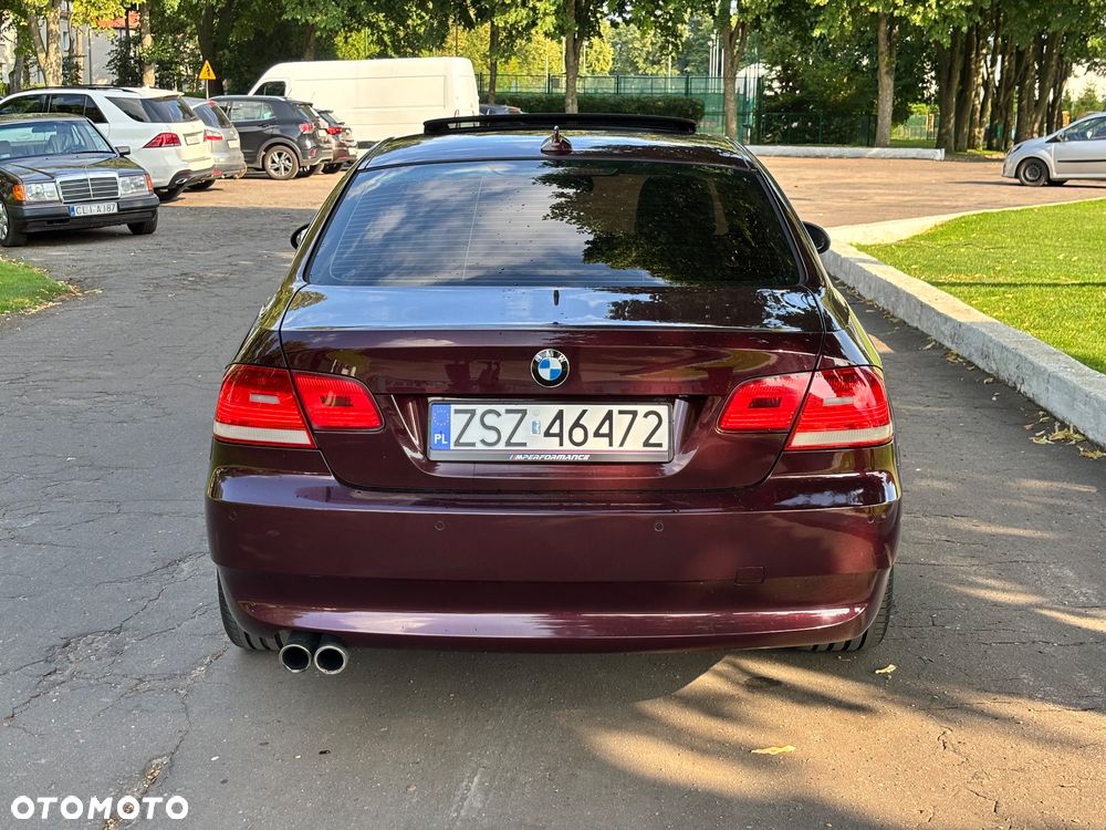 BMW Seria 3 325xi Coupe - 5
