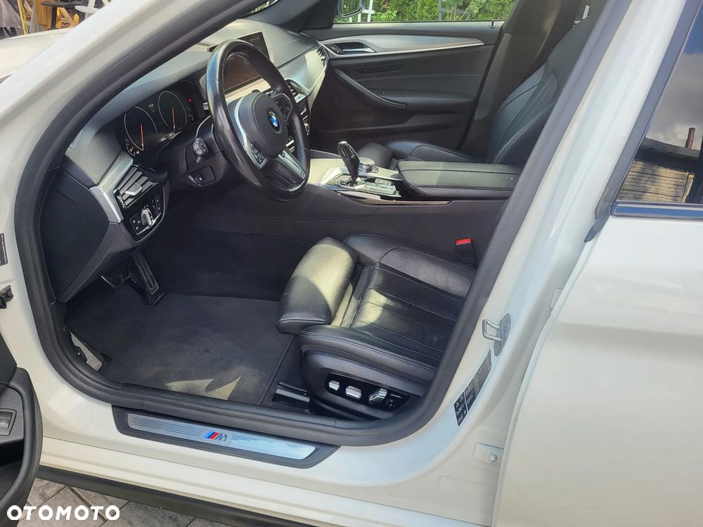 BMW Seria 5 530d xDrive M Sport sport - 8