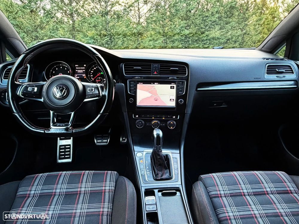 VW Golf GTI Performance BlueMotion DSG - 20