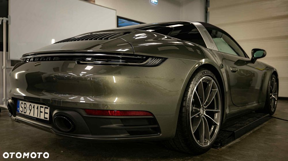Porsche 911 Targa 4 - 21