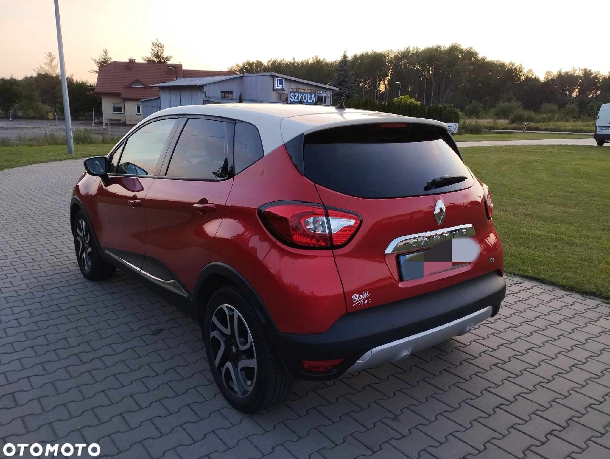 Renault Captur 1.2 TCe Helly Hansen EDC - 6