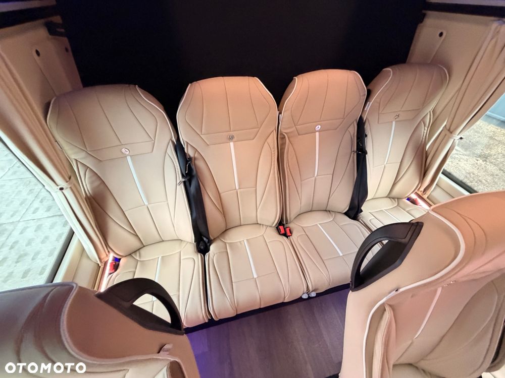 Mercedes-Benz Sprinter 519 - 23