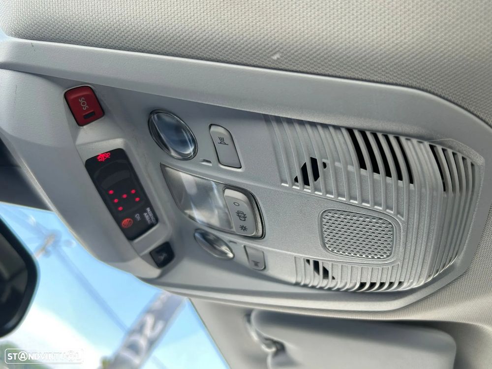 Peugeot 5008 BlueHDI 130 EAT8 Allure - 23