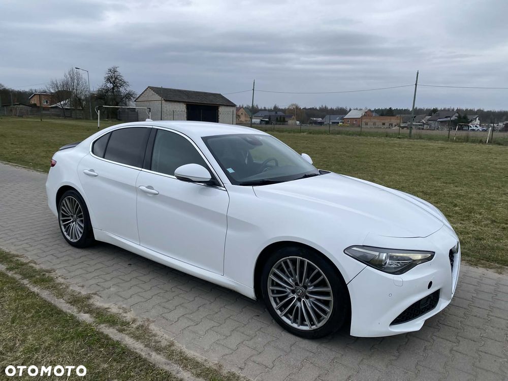 Alfa Romeo Giulia 2.2 AT8 Super - 3