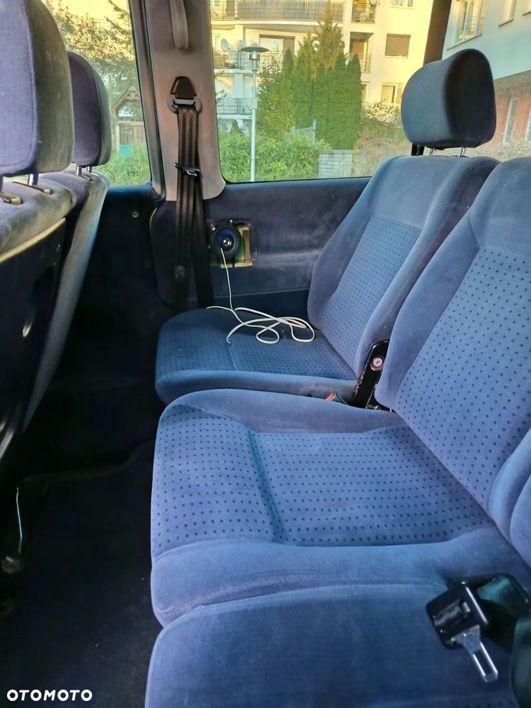 Volkswagen Caravelle TDI Basis / CL - 16