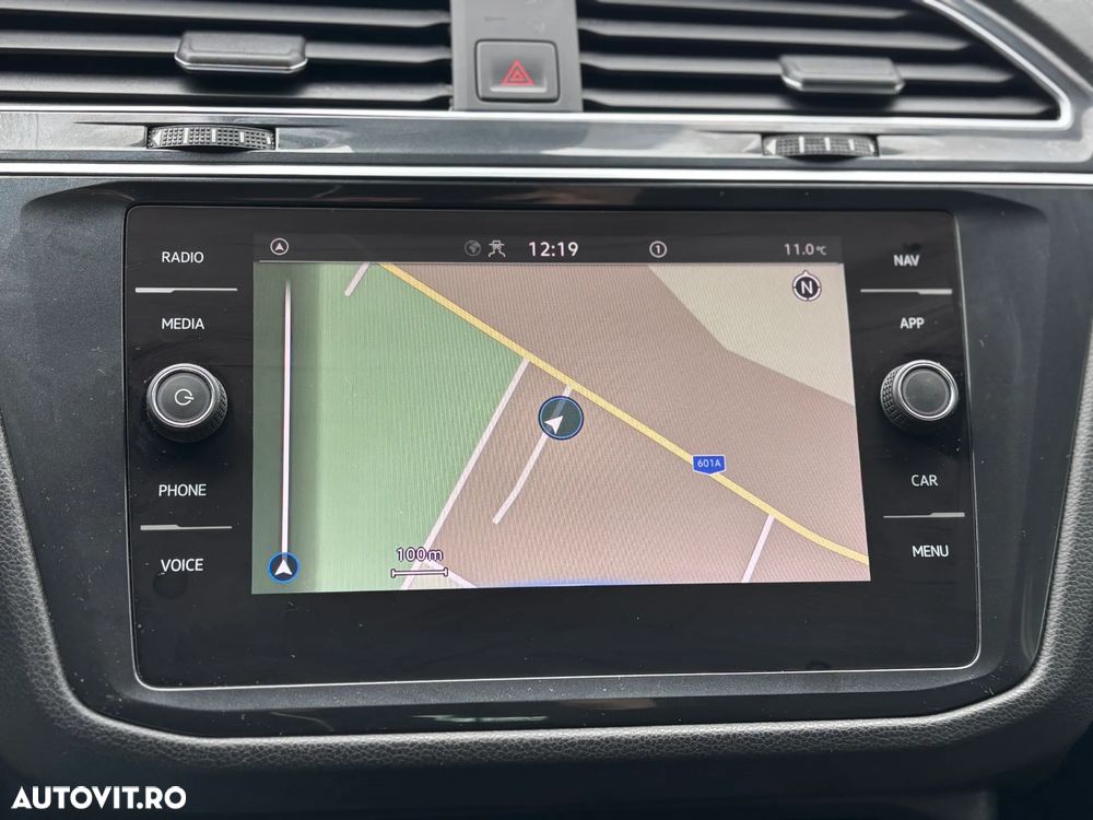 Volkswagen Tiguan 2.0 TDI DSG Life - 27